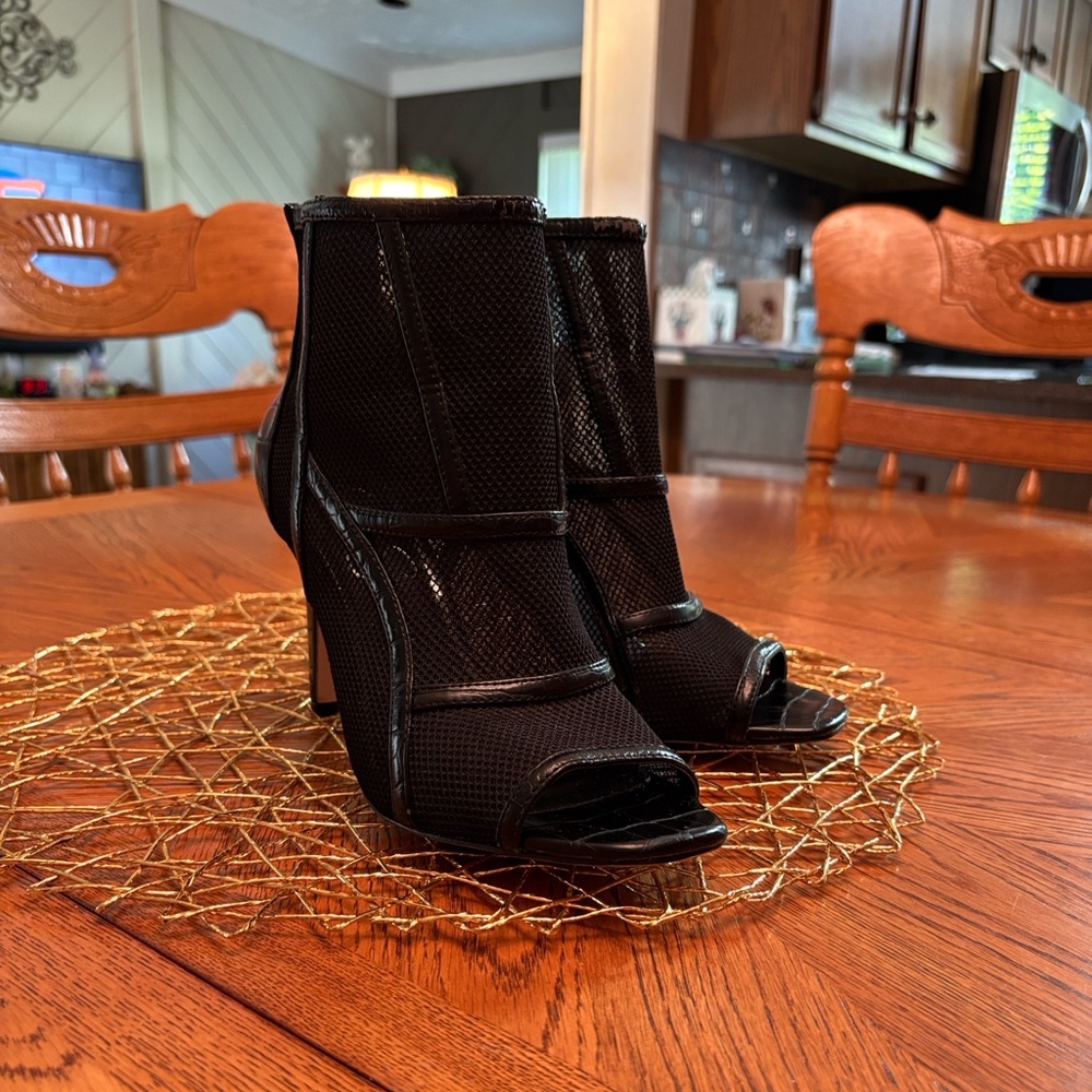 Super sexy Jessica Simpson Black Mesh Peep-Toe Stiletto Booties